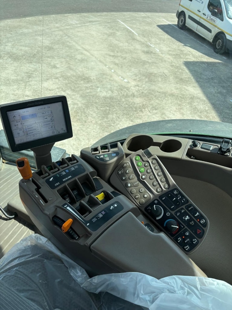 Tracteur JOHN DEERE 7230R 9.0L - photo slide 10