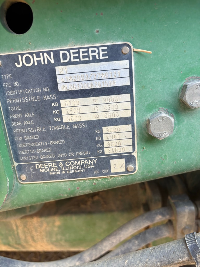 Tracteur chargeur JOHN DEERE 6330 PREMIUM - photo slide 5