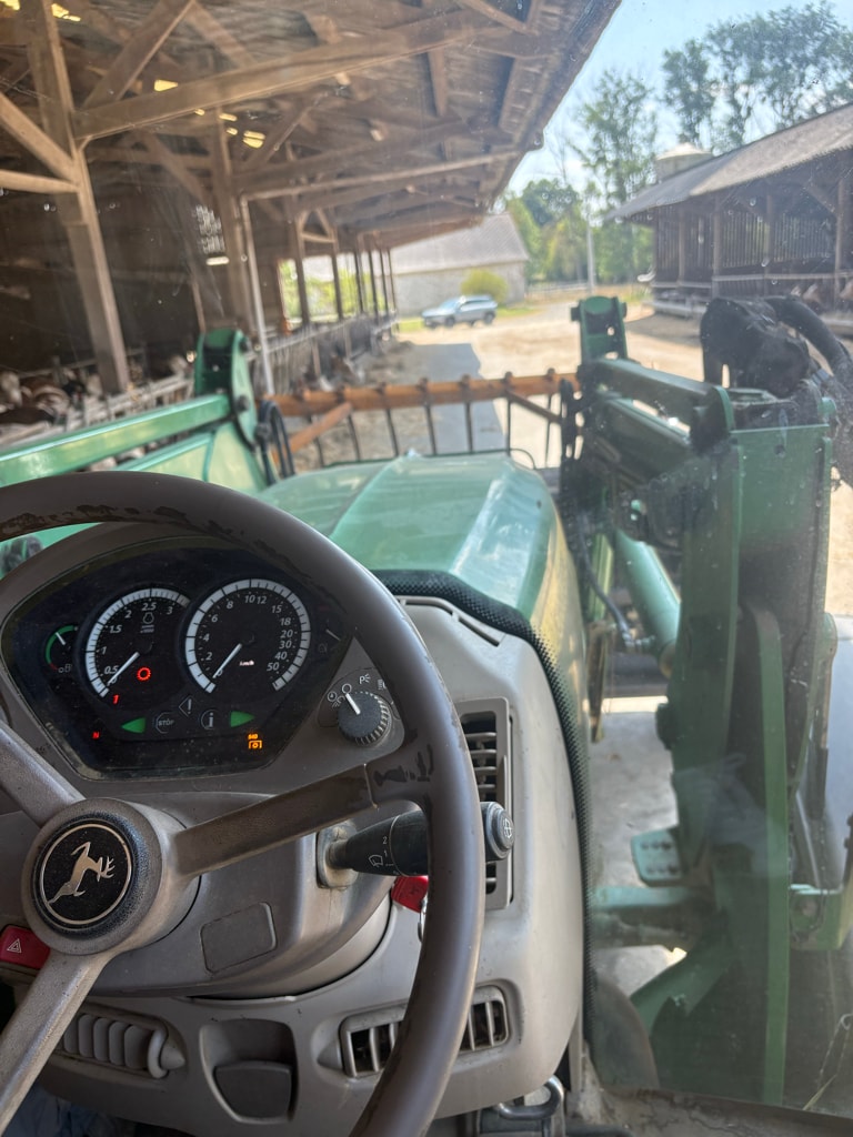 Tracteur chargeur JOHN DEERE 6330 PREMIUM - photo slide 8