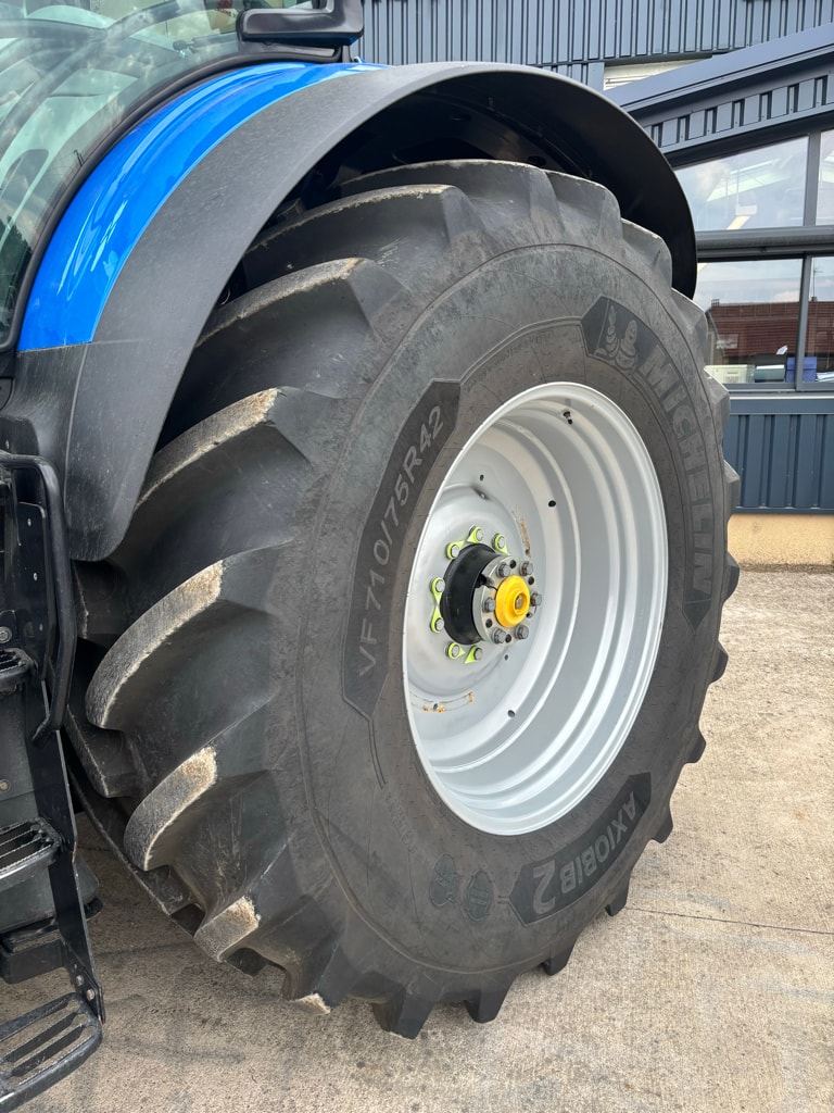 Tracteur NEW HOLLAND T 7.315 hd - photo slide 16