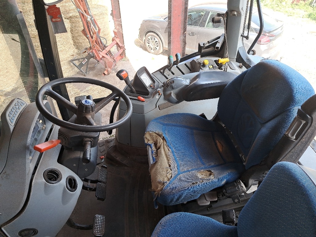 Tracteur NEW HOLLAND T6030 PLUS 6.7L - photo slide 20
