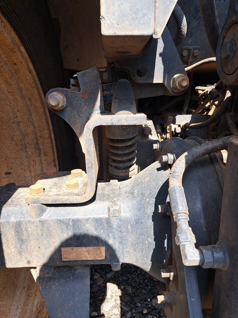 Tracteur NEW HOLLAND T6030 PLUS 6.7L - photo slide 6