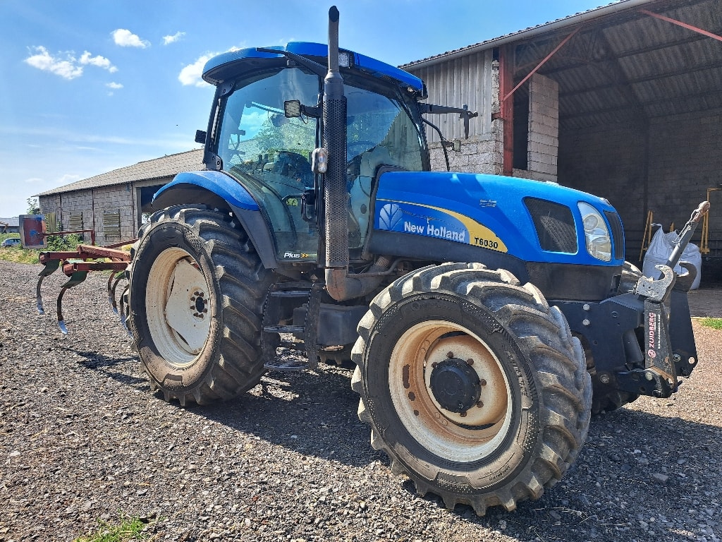 Tracteur NEW HOLLAND T6030 PLUS 6.7L - photo slide 9