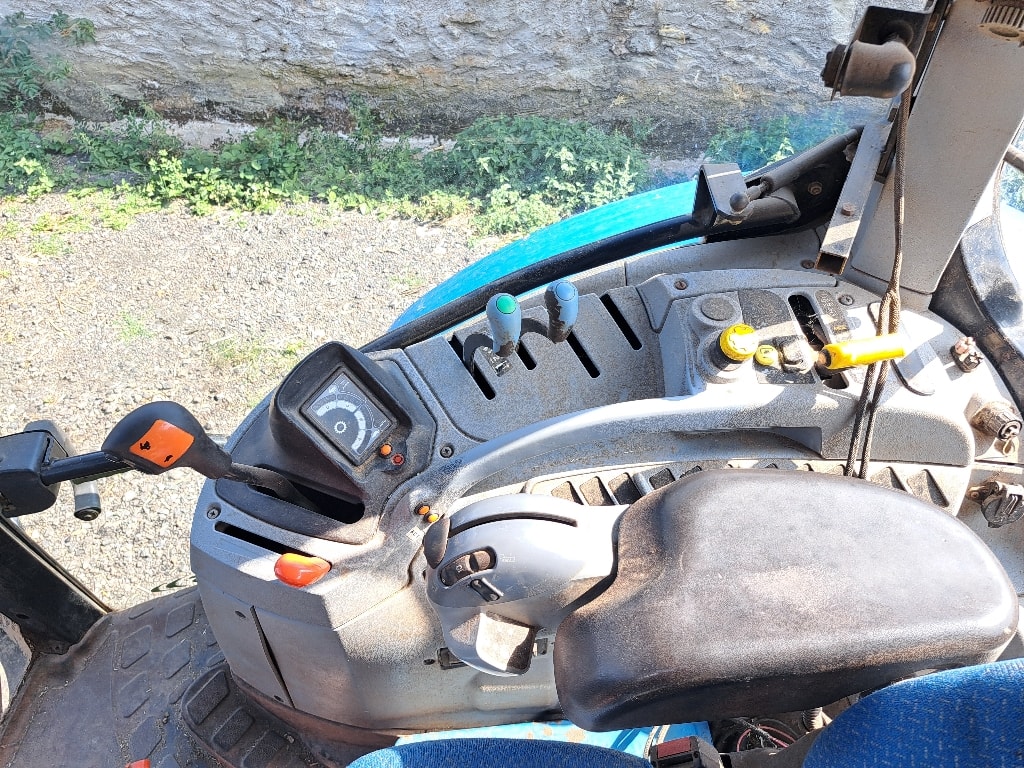 Tracteur NEW HOLLAND T6030 PLUS 6.7L - photo slide 13