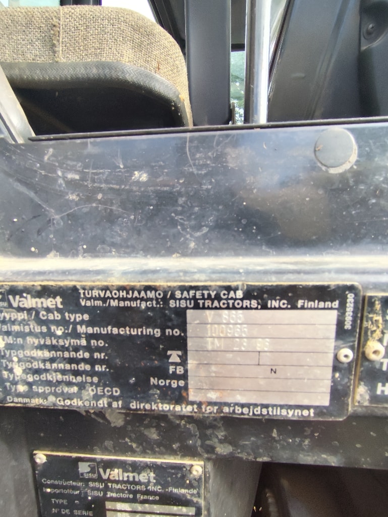 Tracteur VALTRA Valmet 865 - photo slide 16