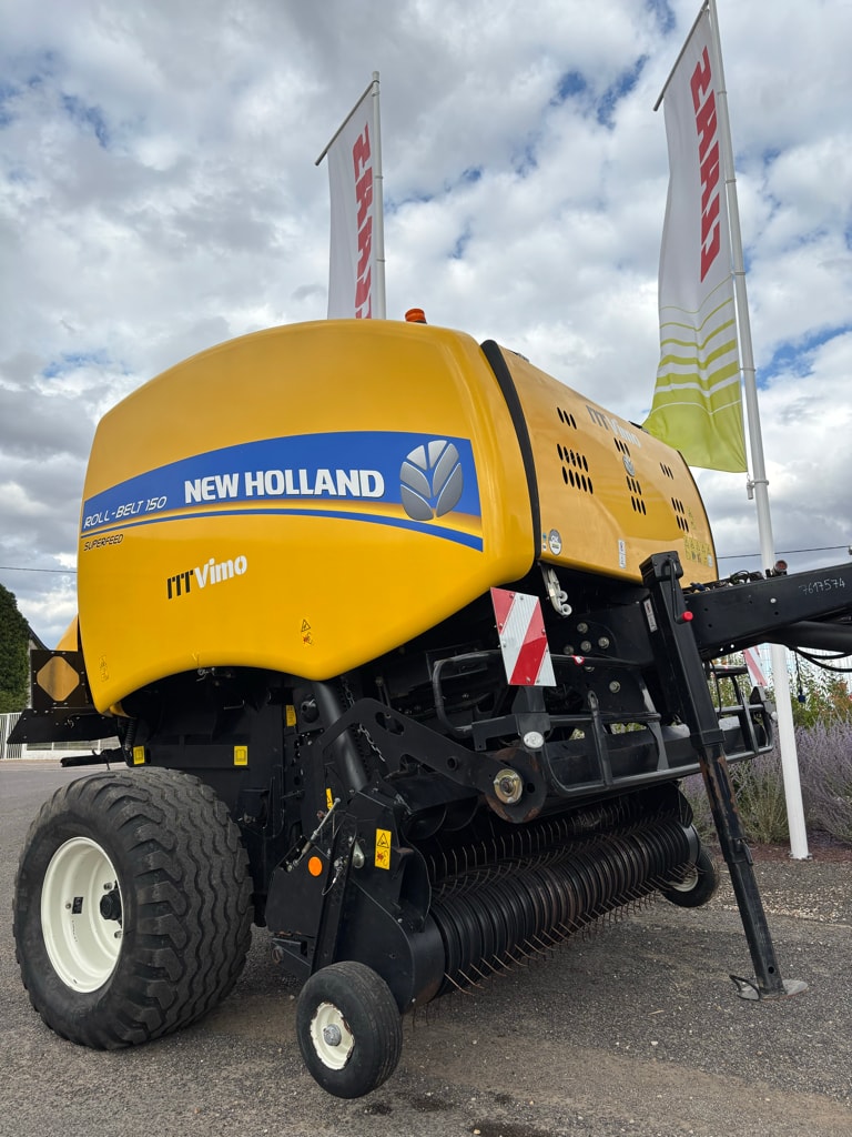 Presse balles rondes NEW HOLLAND RB 150 SUPERFEED - photo slide 4