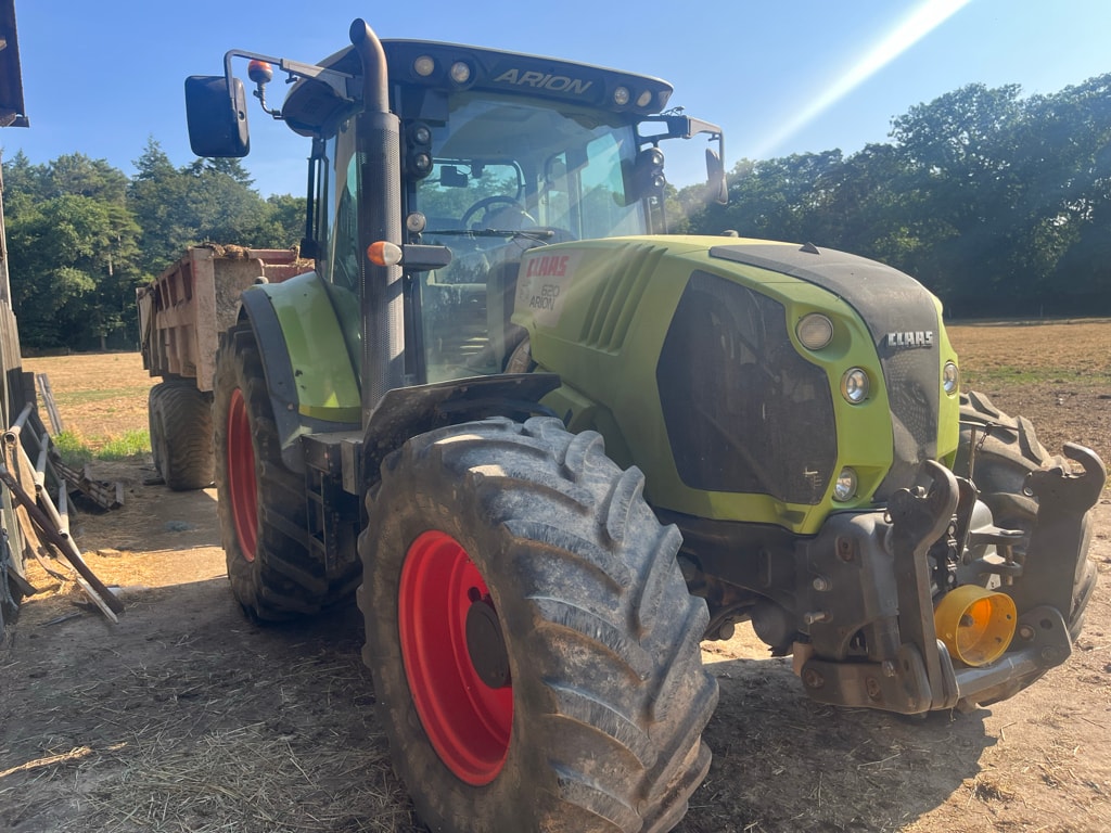 Tracteur CLAAS Arion 620 - photo slide 2