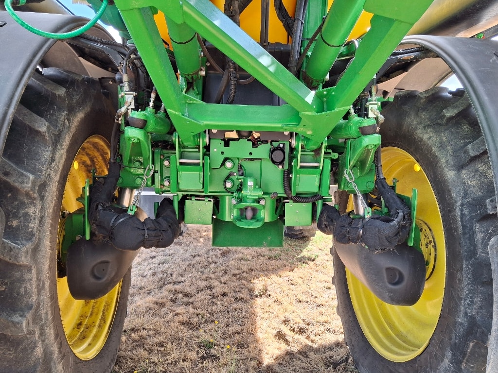 Pulverisateur automoteur JOHN DEERE R4150 - photo slide 11