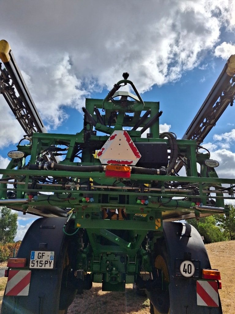 Pulverisateur automoteur JOHN DEERE R4150 - photo slide 15