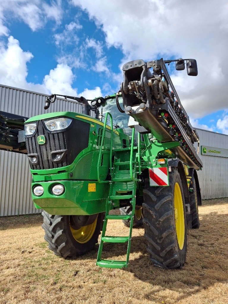 Pulverisateur automoteur JOHN DEERE R4150 - photo slide 5