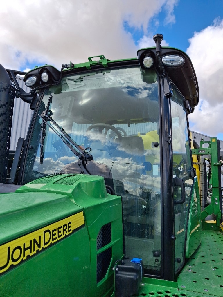 Pulverisateur automoteur JOHN DEERE R4150 - photo slide 8