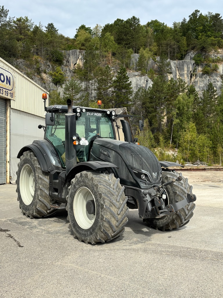 Tracteur VALTRA T194 - photo slide 2