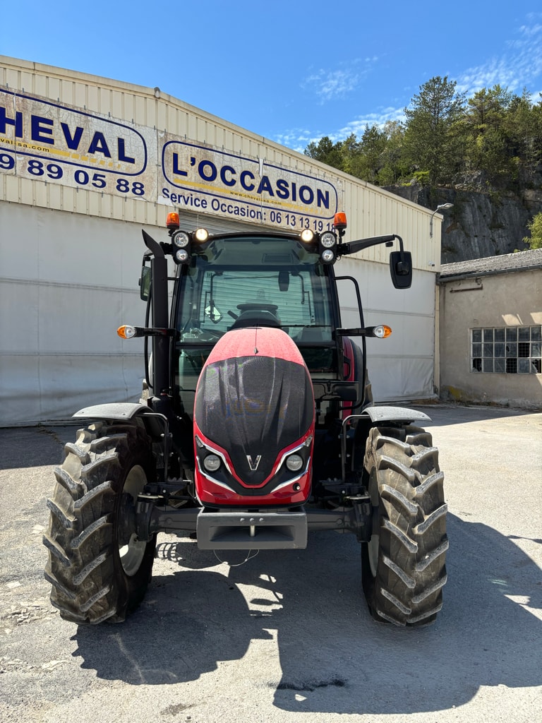 Tracteur VALTRA A85 - photo slide 6