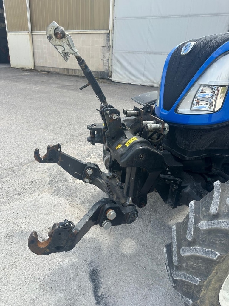 Tracteur fruitier NEW HOLLAND  T4.80 F - photo slide 7