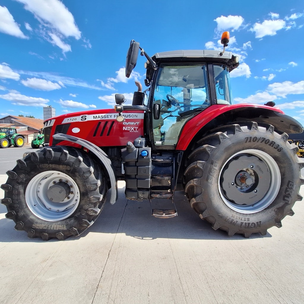 Tracteur MASSEY FERGUSON 7726 S - photo slide 8