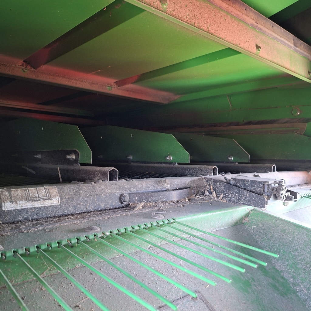 Moissonneuse JOHN DEERE T550i - photo slide 13