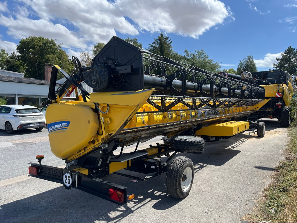 Moissonneuse NEW HOLLAND CR 9.90 REVELATION - photo slide 10