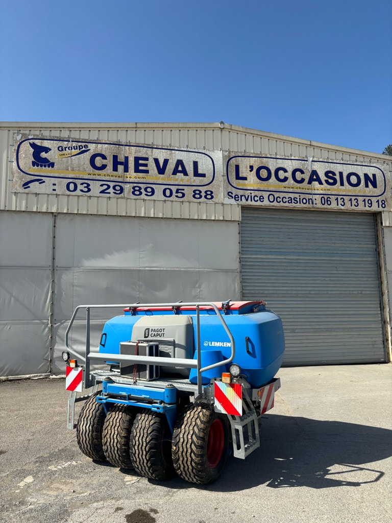 Trémie frontale LEMKEN Solitaire 23+ - photo slide 1