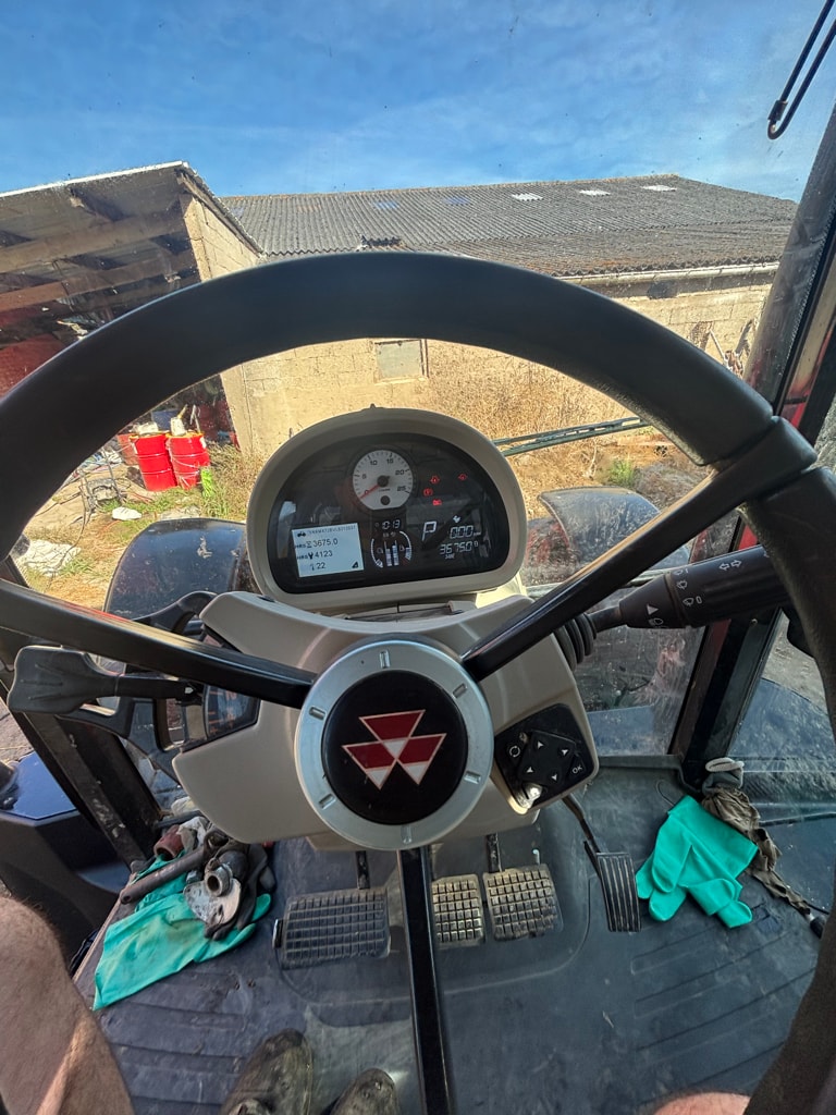 Tracteur MASSEY FERGUSON 7718S DYNA-6 EXCLUSIVE - photo slide 14