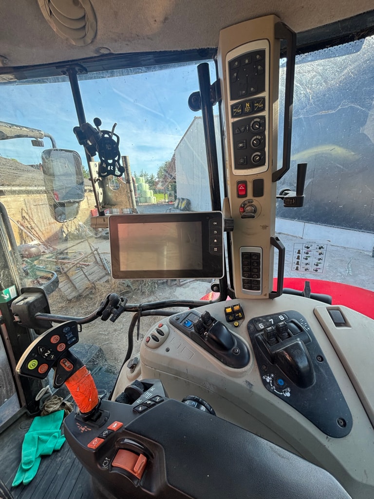 Tracteur MASSEY FERGUSON 7718S DYNA-6 EXCLUSIVE - photo slide 13