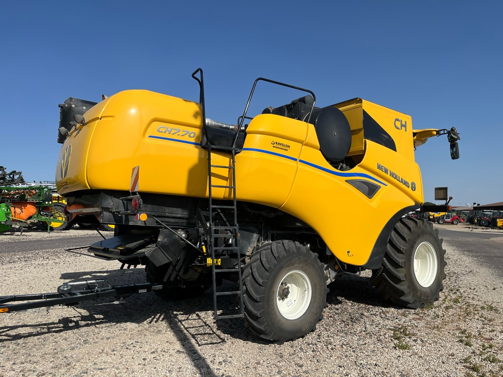 Moissonneuse NEW HOLLAND CH7.70 - photo slide 4