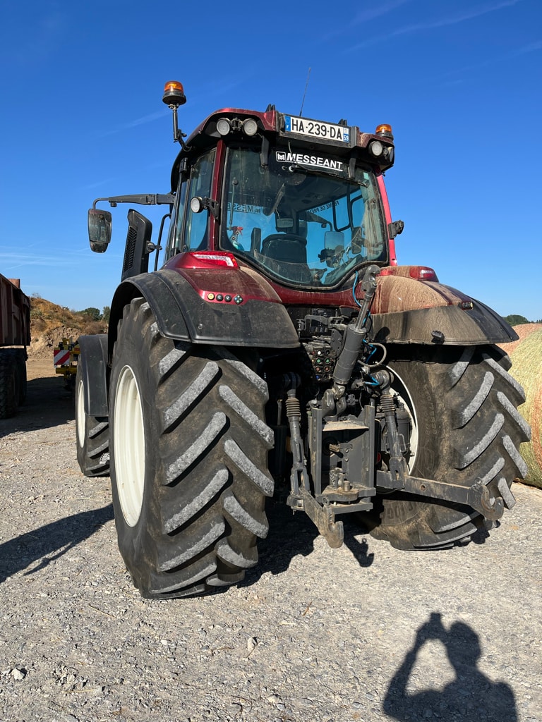 Tracteur VALTRA T235 - photo slide 7
