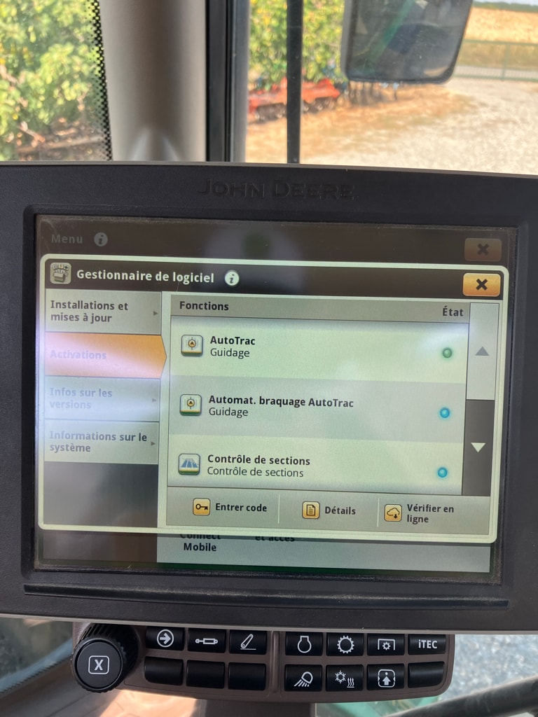 Tracteur JOHN DEERE 6215R - photo slide 23