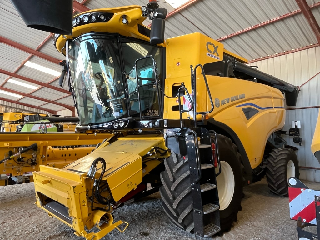 Moissonneuse NEW HOLLAND CX8.70 - photo slide 1