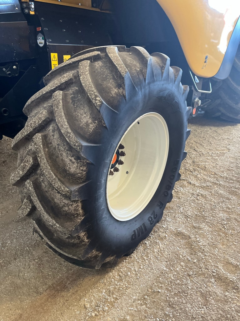Moissonneuse NEW HOLLAND CX8.70 - photo slide 14