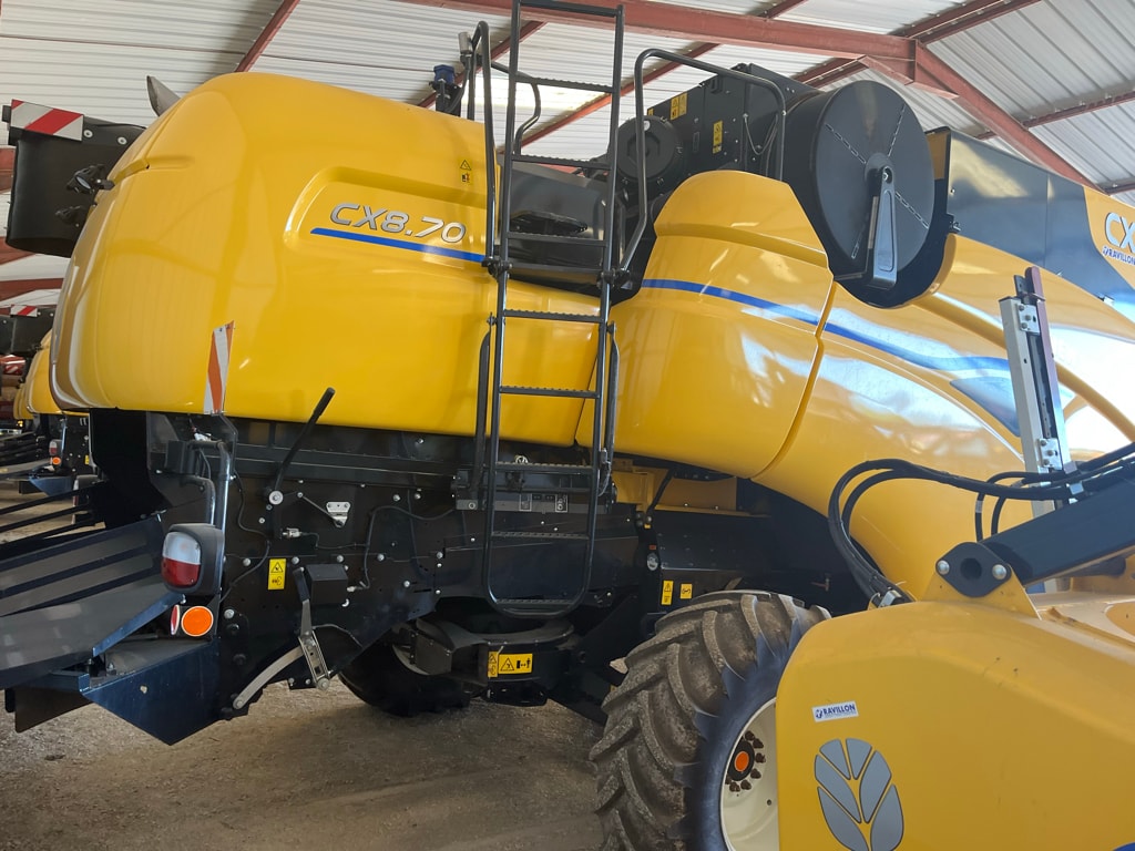 Moissonneuse NEW HOLLAND CX8.70 - photo slide 18