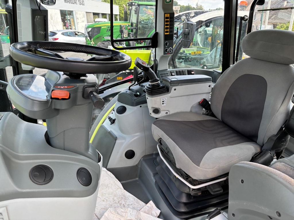Tracteur CLAAS ARION 430 - photo slide 5
