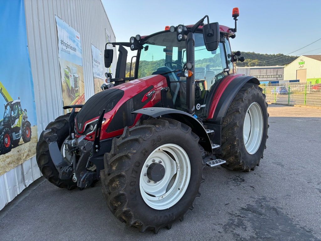 Tracteur VALTRA G135  active - photo slide 8