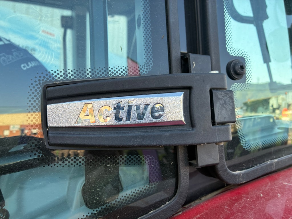 Tracteur VALTRA G135  active - photo slide 14