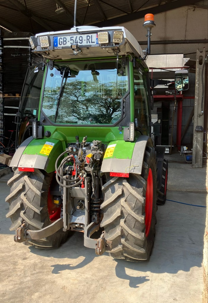 Tracteur FENDT 210 VARIO - photo slide 3