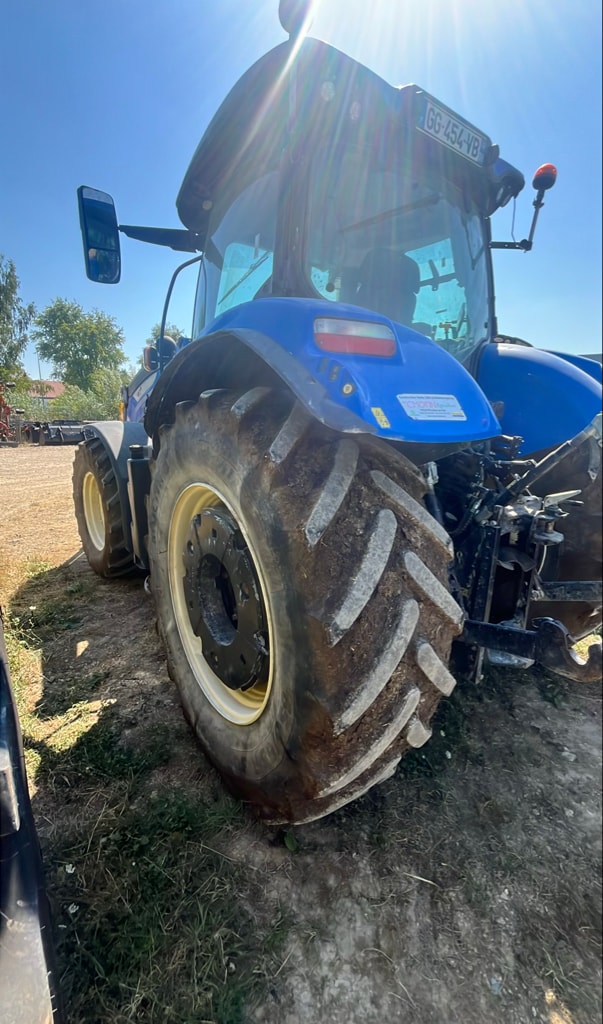 Tracteur chargeur NEW HOLLAND T7210 - photo slide 4