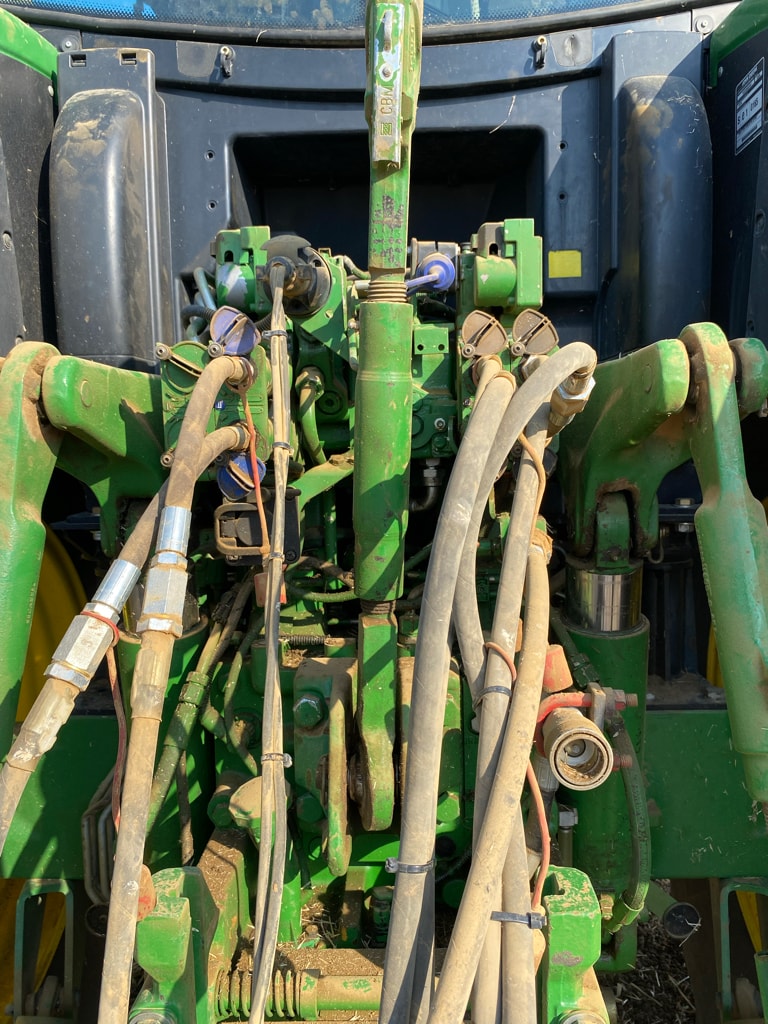 Tracteur JOHN DEERE 6210R - photo slide 10