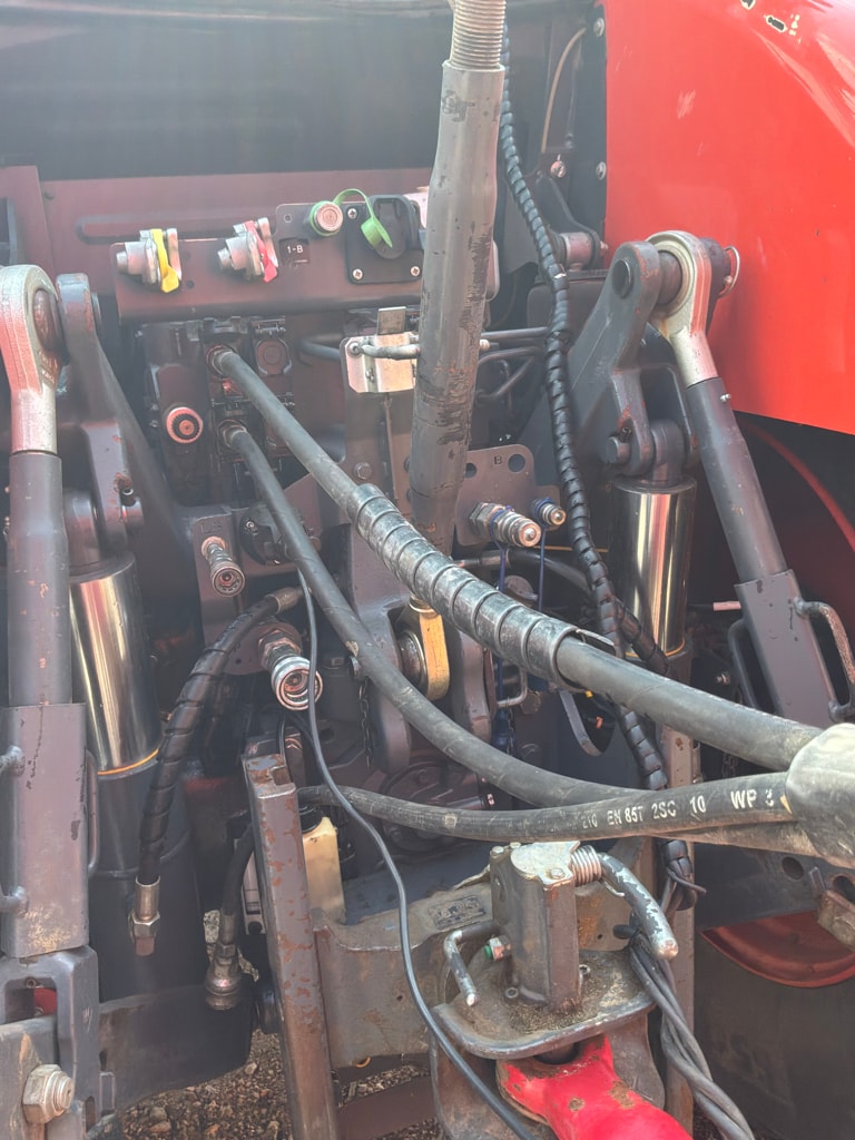 Tracteur KUBOTA M7173 KVT  - photo slide 5
