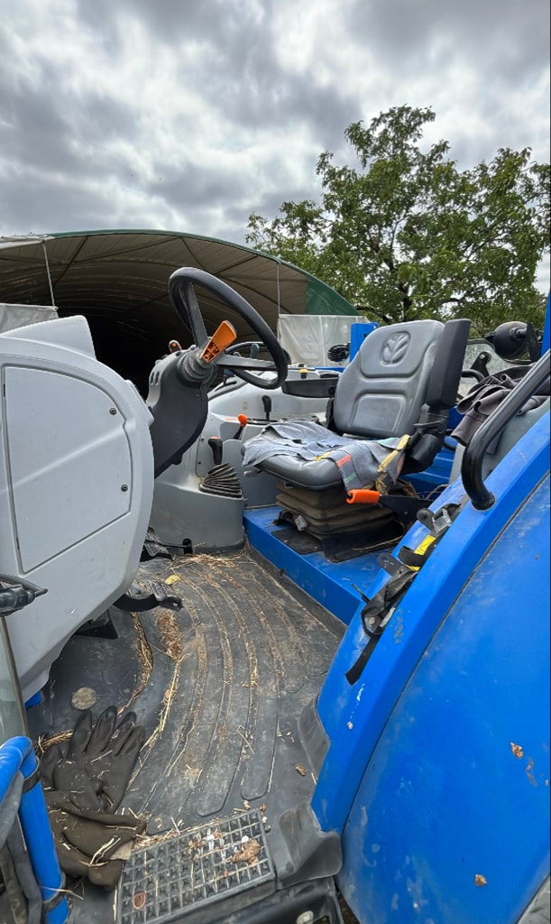 Tracteur chargeur NEW HOLLAND T5.95 dual Cmd arceau - photo slide 13