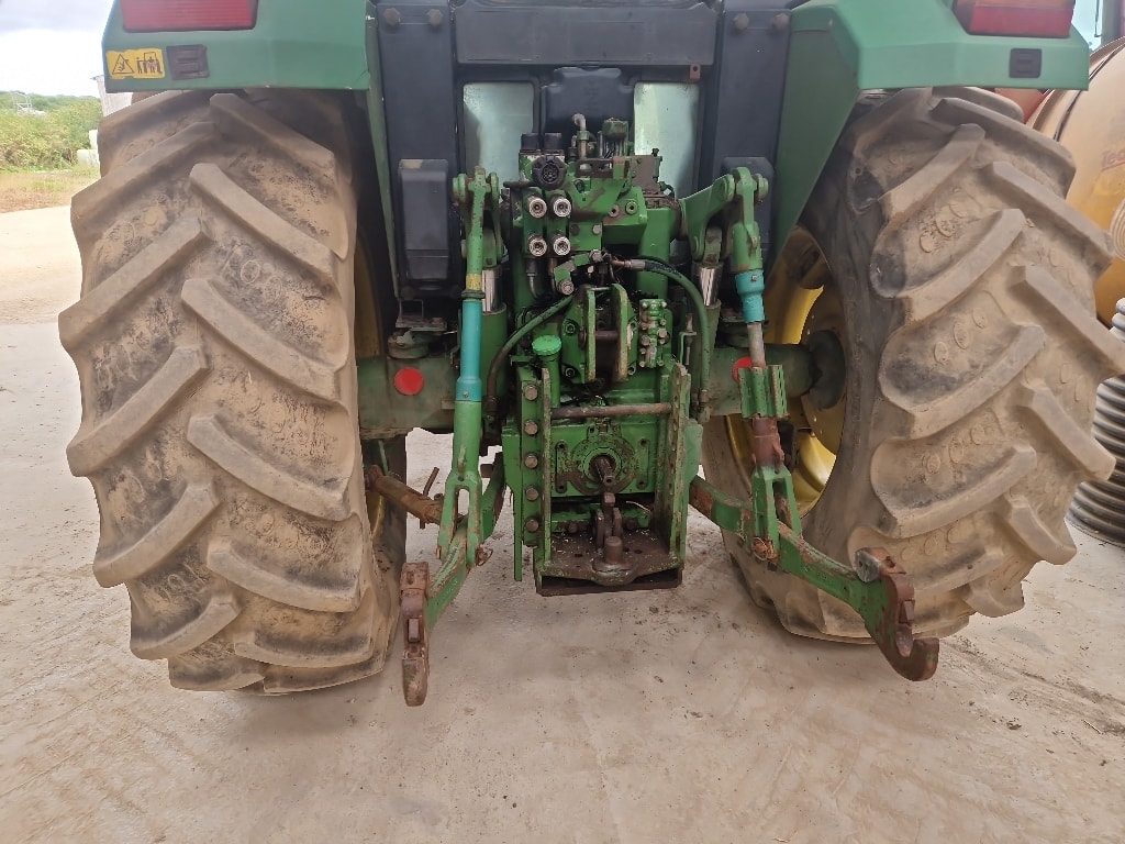 Tracteur JOHN DEERE 6300 - photo slide 8