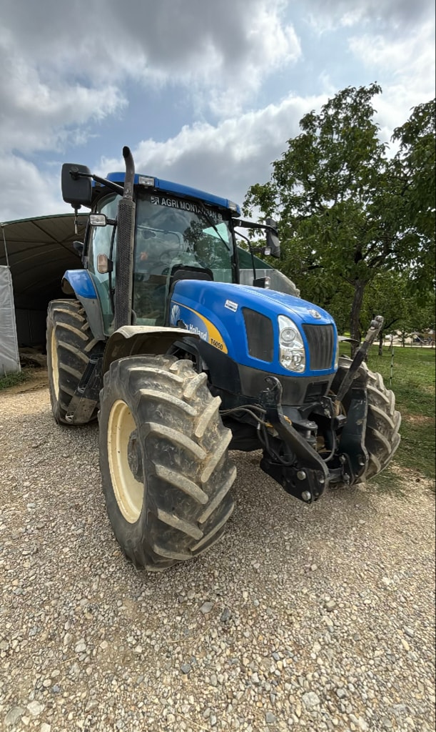 Tracteur NEW HOLLAND T6050 range command - photo slide 3