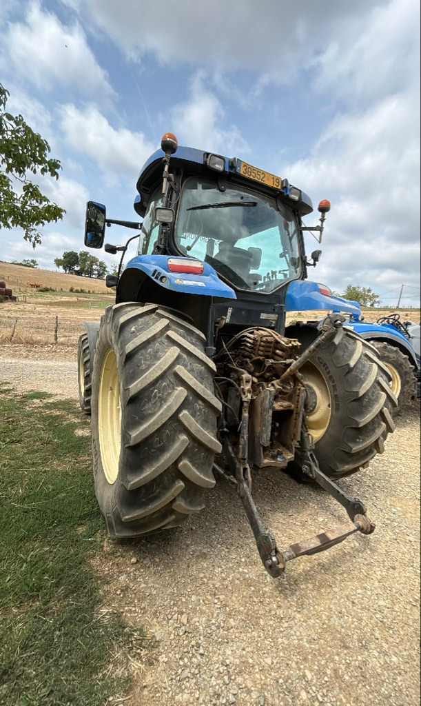 Tracteur NEW HOLLAND T6050 range command - photo slide 4
