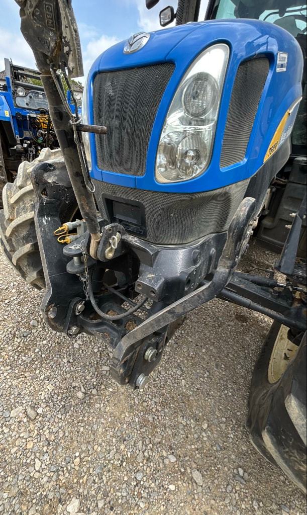 Tracteur NEW HOLLAND T6050 range command - photo slide 10