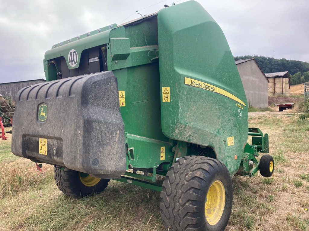 Presse balles rondes JOHN DEERE V451m - photo slide 4