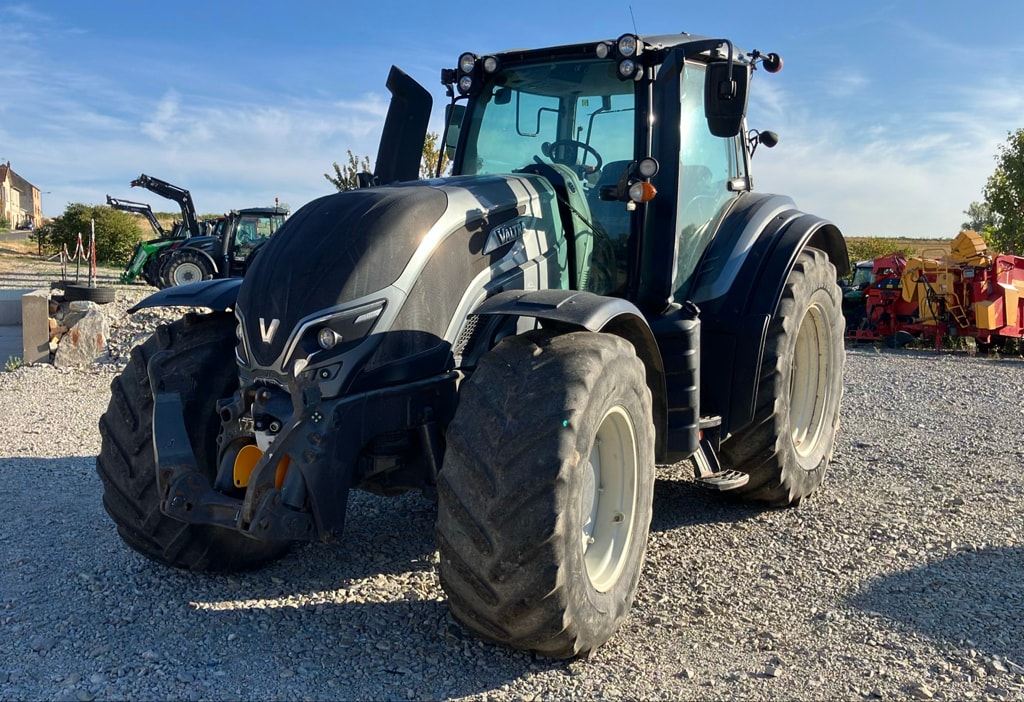 Tracteur VALTRA T 174e D SmartTouch - photo slide 1