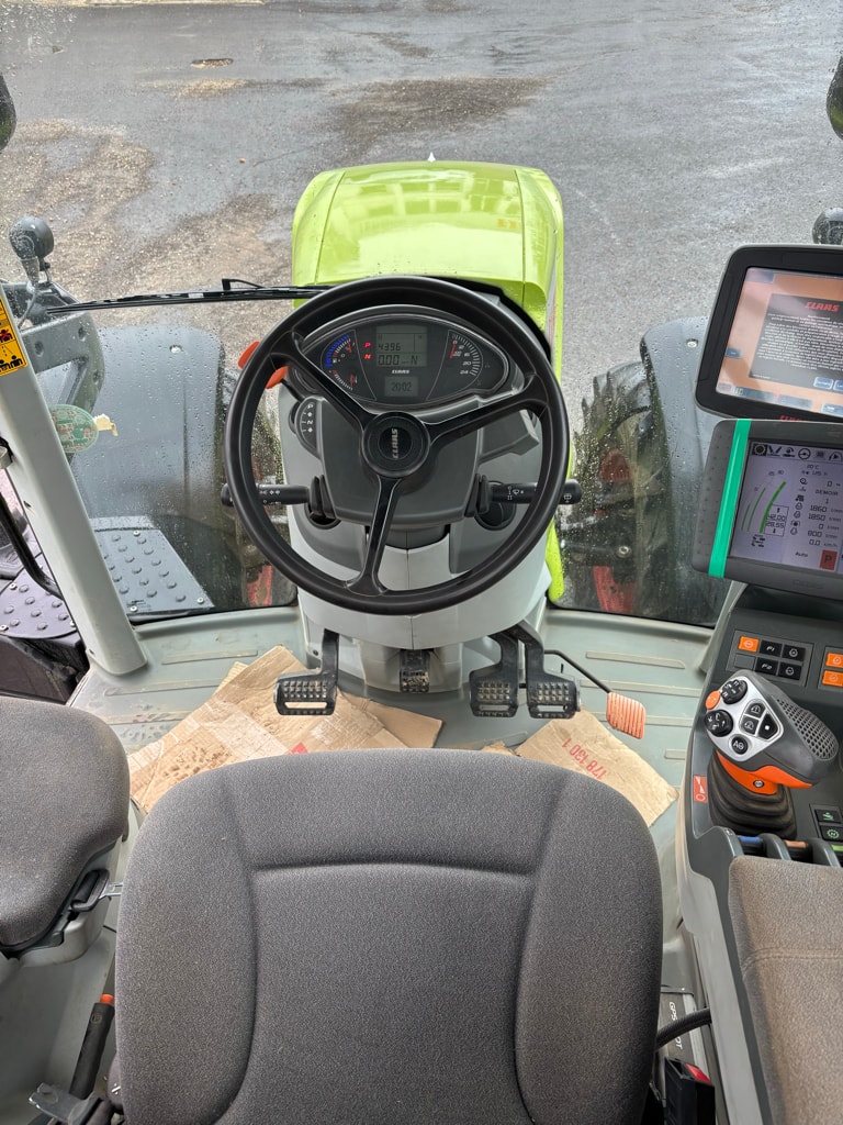 Tracteur CLAAS AXION 850 - photo slide 7