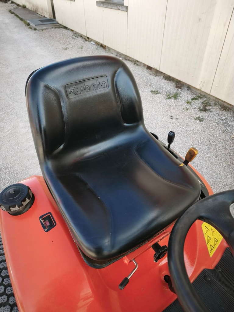 Tondeuse autoportee KUBOTA GR2120S - photo slide 5