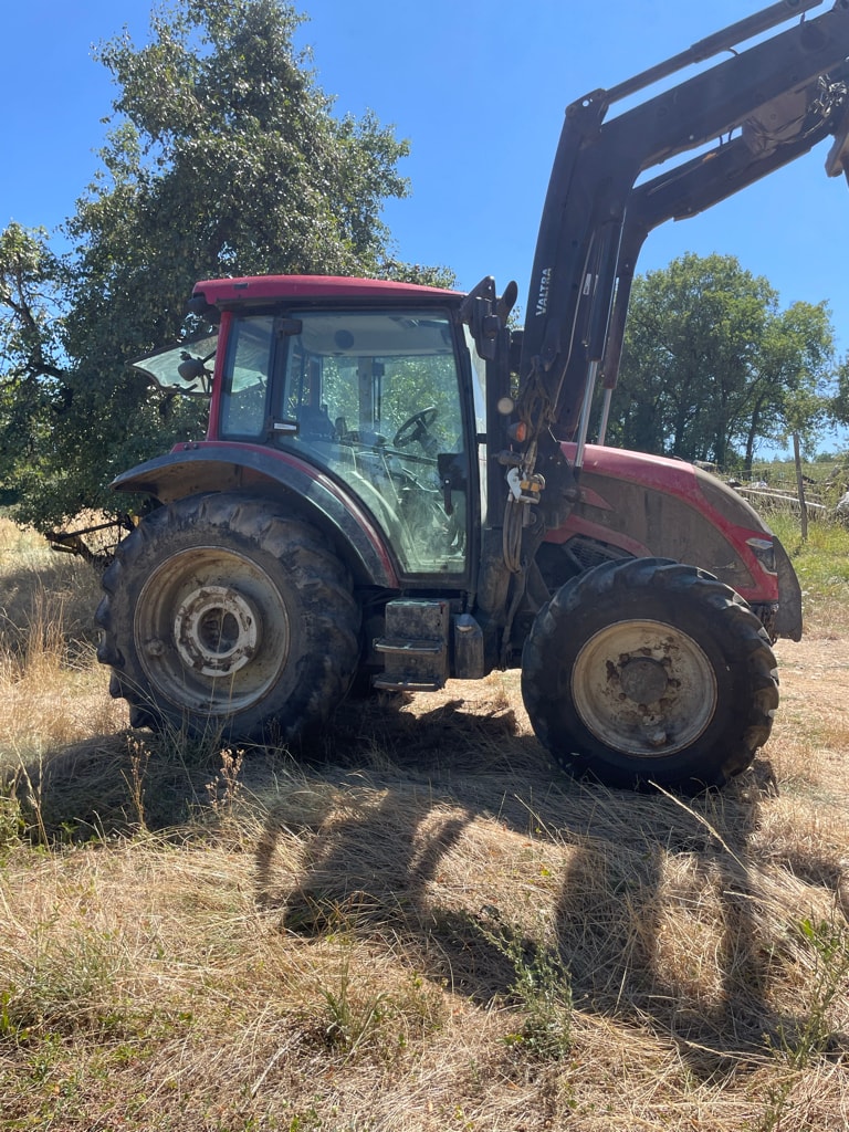 Tracteur VALTRA A 75 - photo slide 9