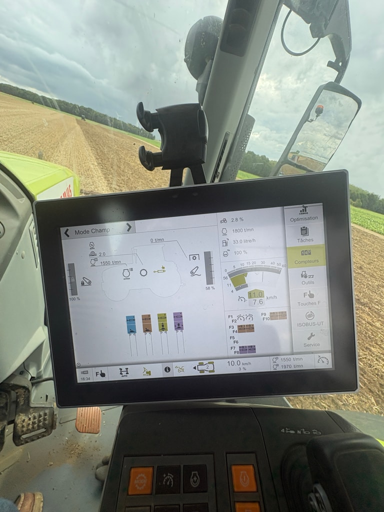 Tracteur CLAAS Arion 660 CMATIC CEBIS - photo slide 17