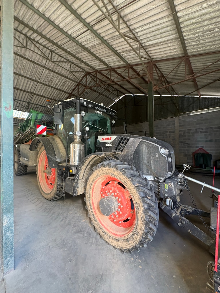 Tracteur CLAAS Arion 660 CMATIC CEBIS LS+ - photo slide 2