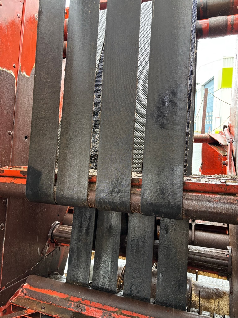 Presse balles rondes HESSTON 5670 - photo slide 7
